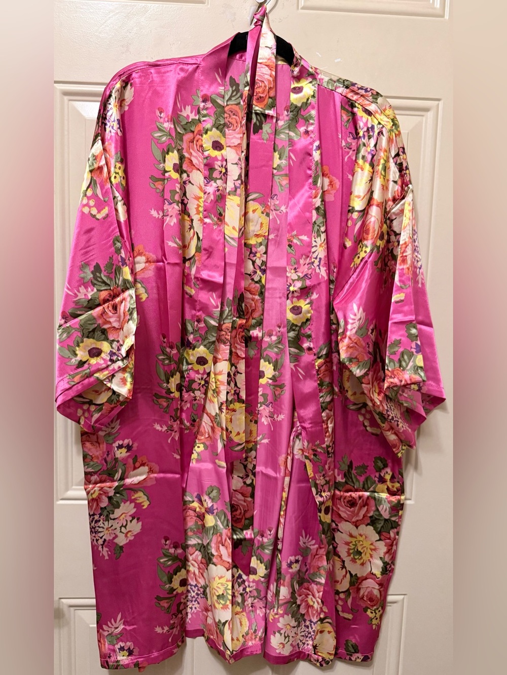 Colorful Floral Satin Wrap Style Floral Robe OSFM NWOT